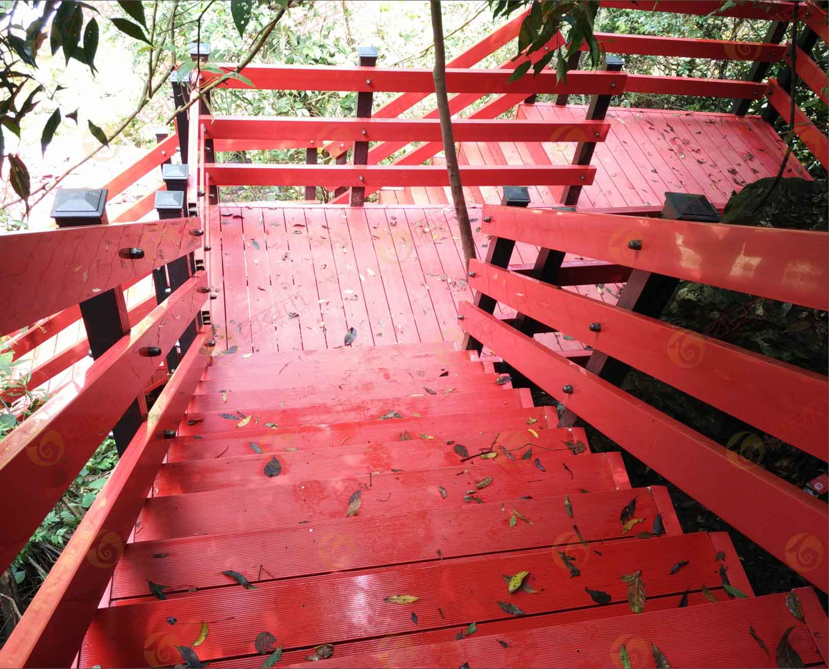 塑木應用于南寧馬山水錦·順莊峽谷